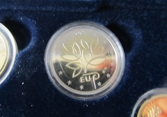 KMS Finnland 2004 Nominale 5,88€ mit der SM 2004 EU-Erweiterung plus Medaille in Silber in PP